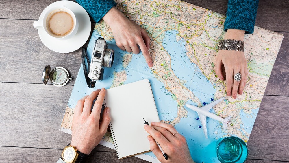 Discover 5 tips to prepare for moving abroad